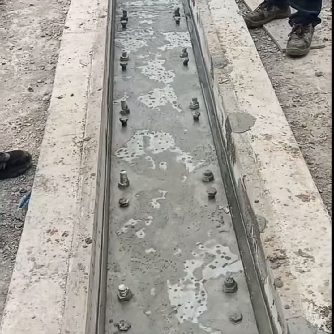 铅山环氧树脂轨道胶泥是什么？用在哪里？